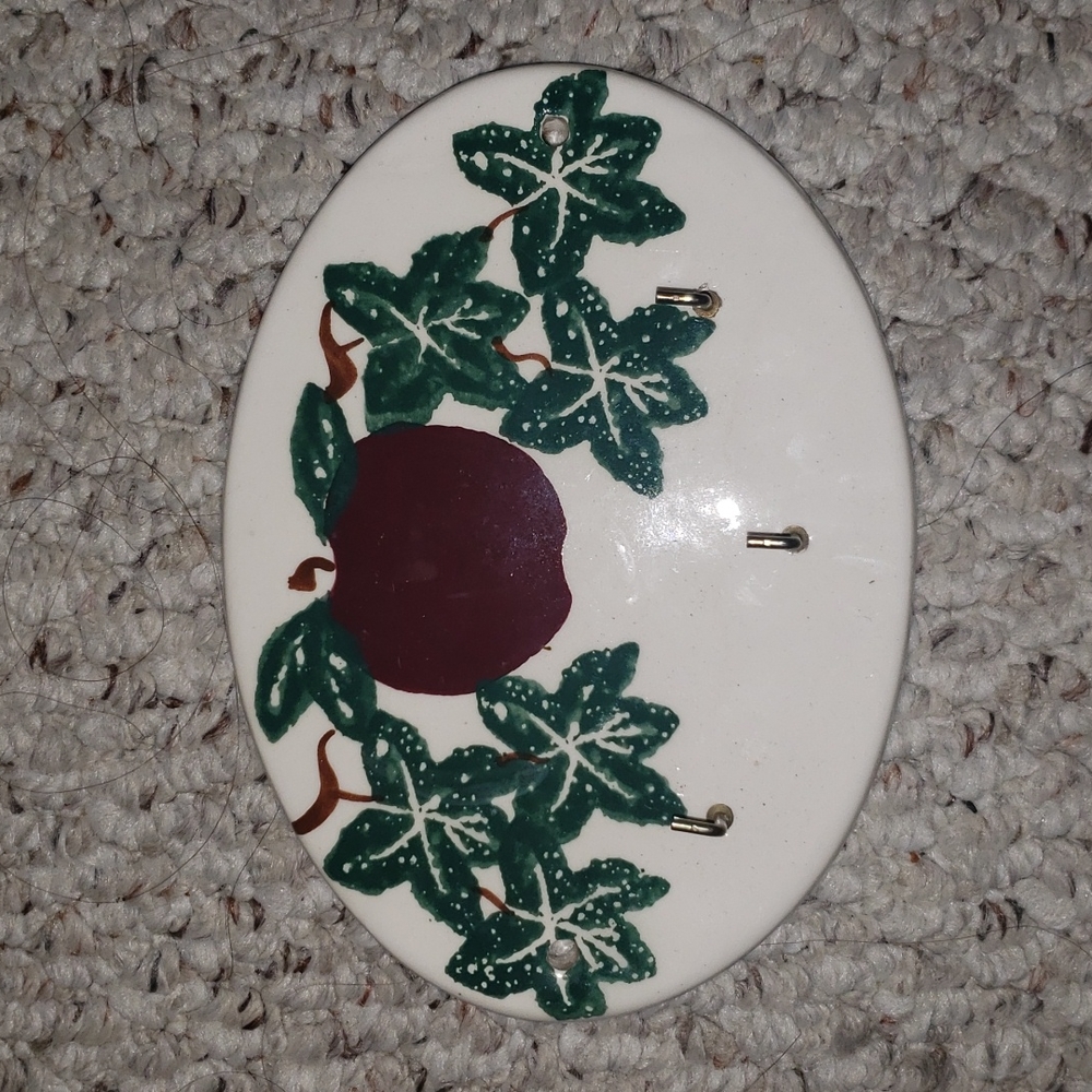 Vintage Crock Shop Apple & Ivy Print Key Holder - Picture 4 of 4